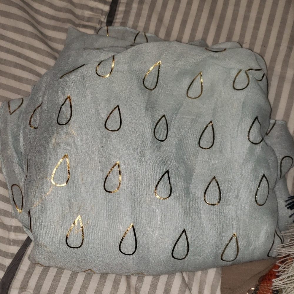Baby blue Rain drop scarf
